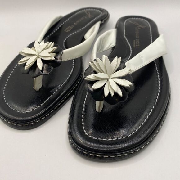 Antonio Bossi Size 8 Black White Leather Daisy Flower Sandals Size 8 NWT - Picture 2 of 8